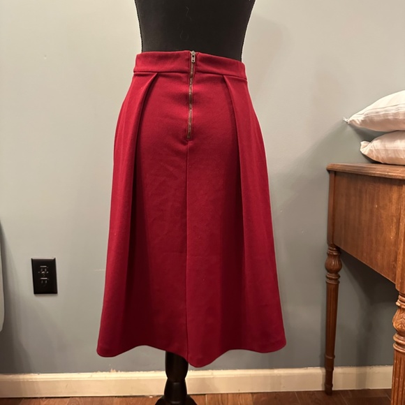 POTTERS POT/NWOT/maroon formal skirt - Picture 3 of 4